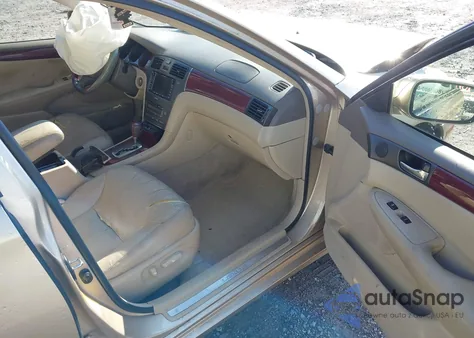 2004 Lexus Es 330 z USA, uszkodzony, nr VIN JTHBA30G340019599